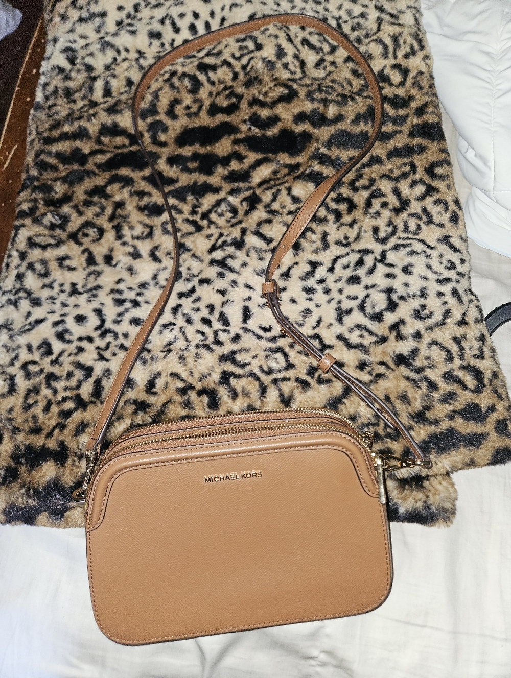 Michael Kors Crossbody Houston Large Crossgrain Leather Double-Zip Crossbody Bag - Picture 3 of 9